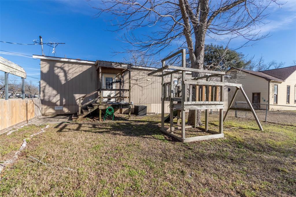 1500 W 9th Street, Caldwell, Texas image 21