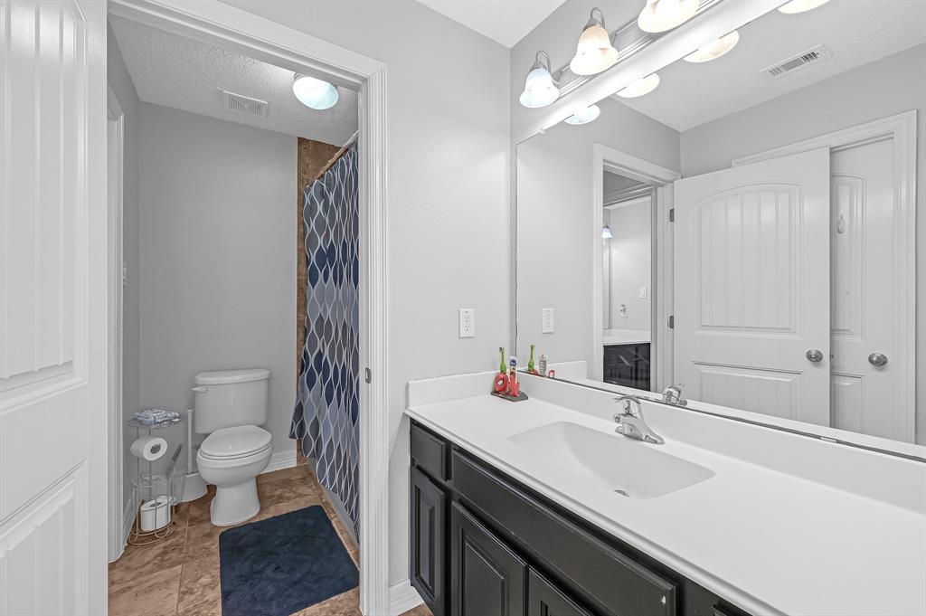 14402 Meadowlands Drive, Mont Belvieu, Texas image 15