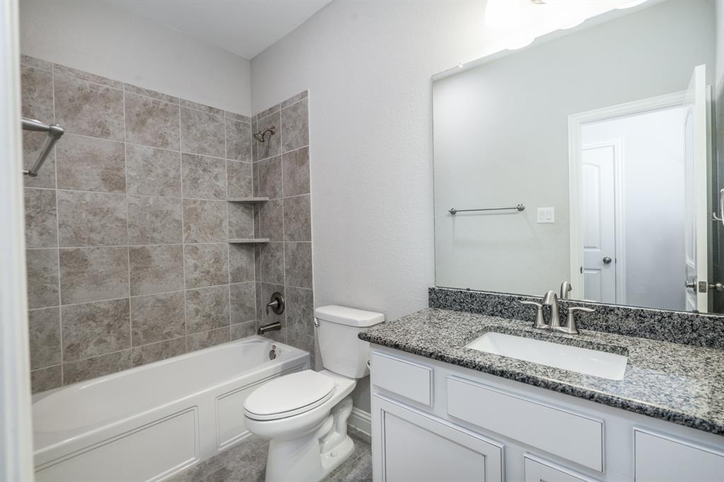 1083 Ginger Glade Lane, Pinehurst, Texas image 32