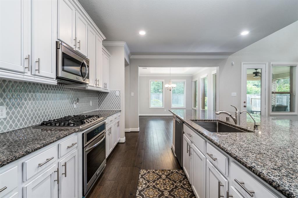 1083 Ginger Glade Lane, Pinehurst, Texas image 19
