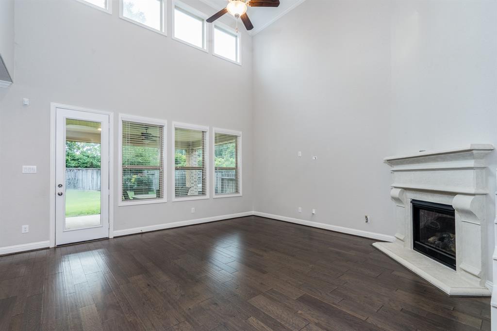 1083 Ginger Glade Lane, Pinehurst, Texas image 12