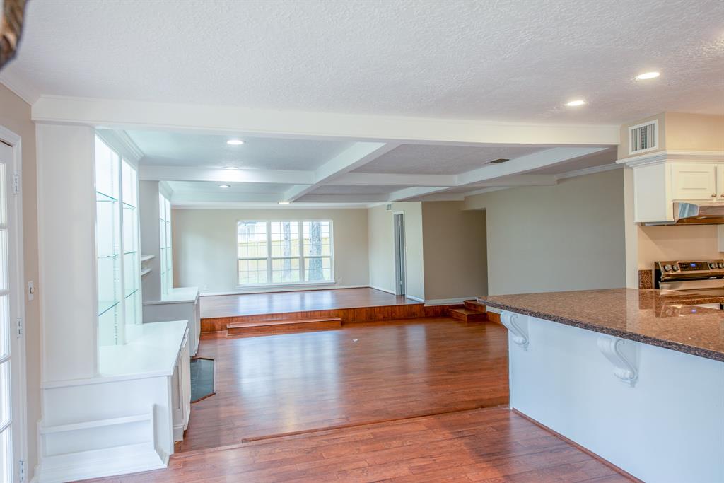 Conroe, Texas 77304, United States, 5 Bedrooms Bedrooms, ,5 BathroomsBathrooms,Residential,Active,26370