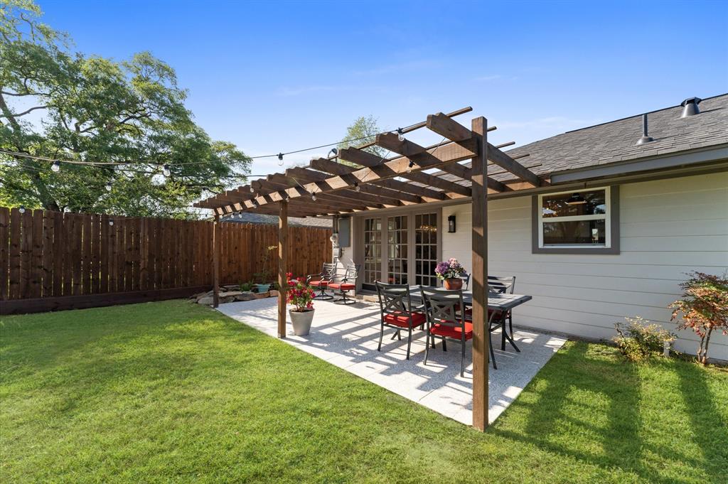 2215 Nina Lee Lane, Houston, Texas image 33
