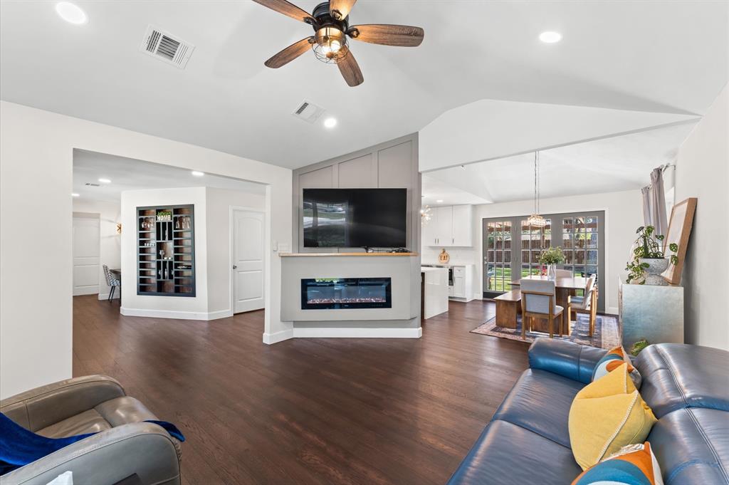 2215 Nina Lee Lane, Houston, Texas image 9