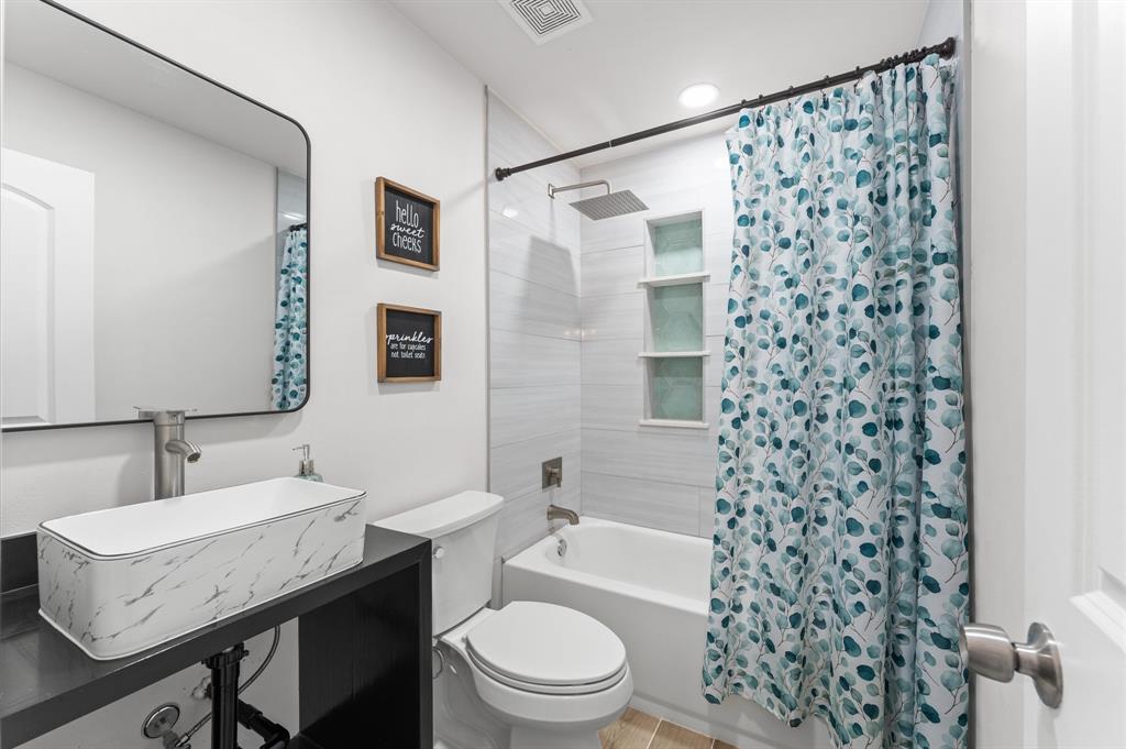 2215 Nina Lee Lane, Houston, Texas image 22