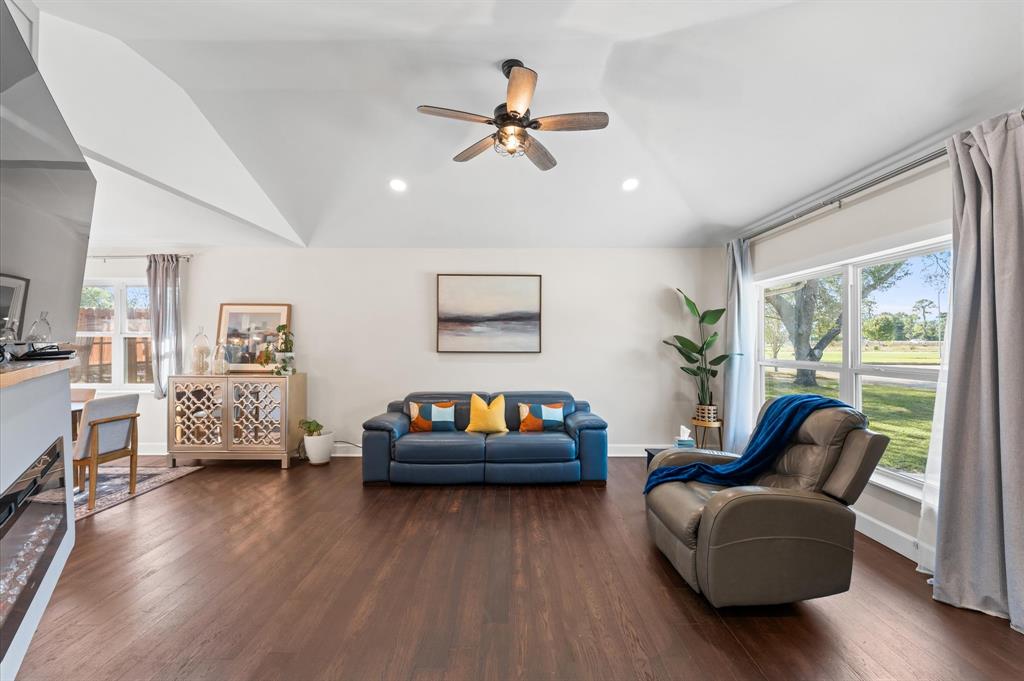 2215 Nina Lee Lane, Houston, Texas image 8