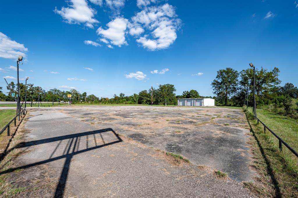 16375 Highway 105, Cleveland, Texas image 5
