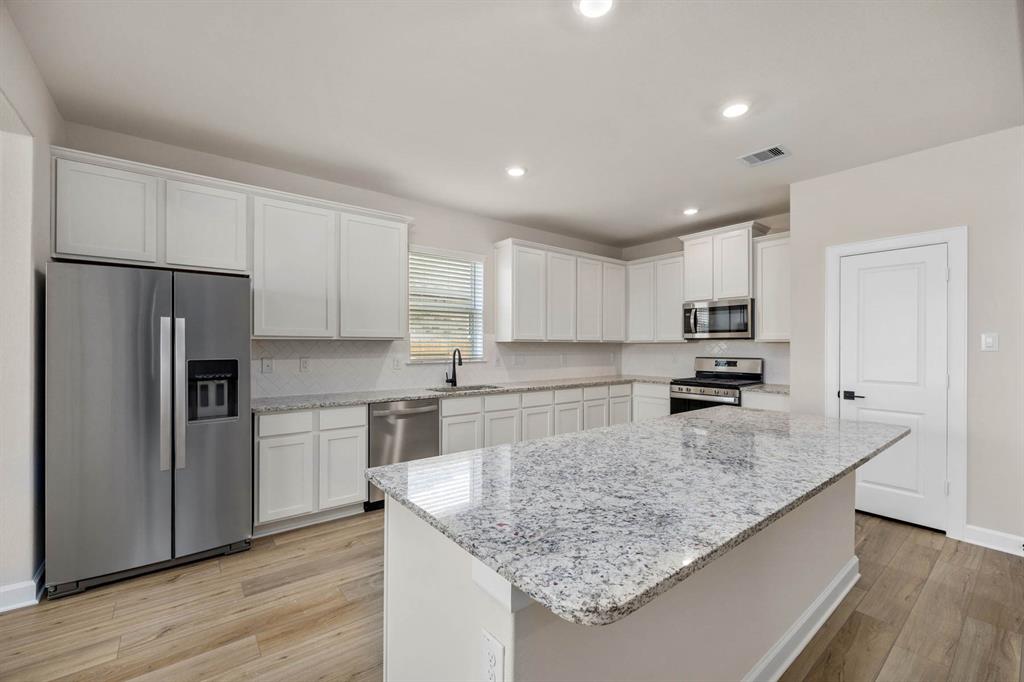 3125 Banyan Drive, Texas City, Texas image 3