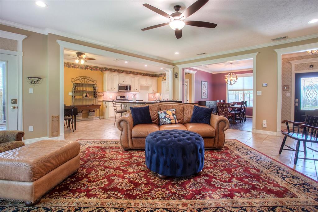 1912 Rollingwood Drive, Huntsville, Texas image 6