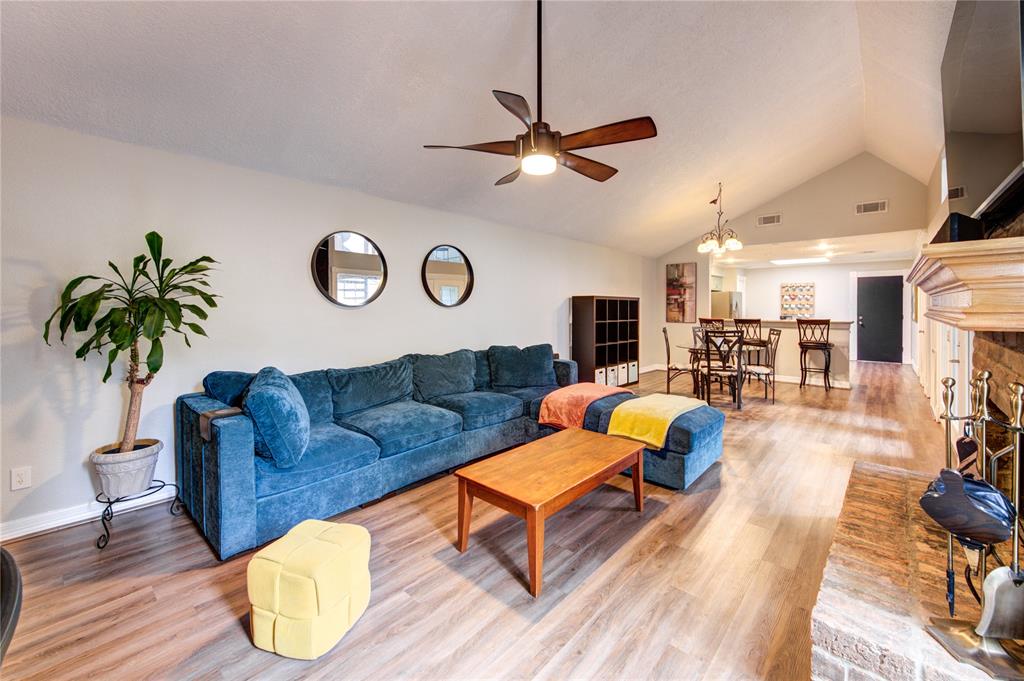 1921 Wilcrest Drive, Houston, Texas image 10