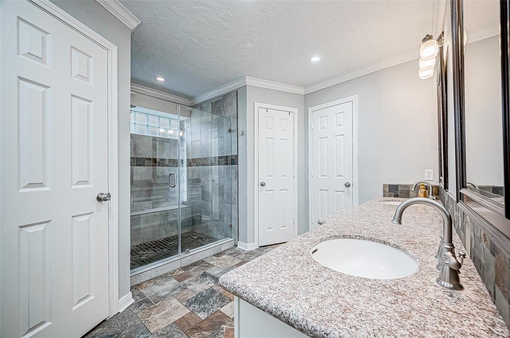 11607 Knobcrest Drive, Houston, Texas image 25