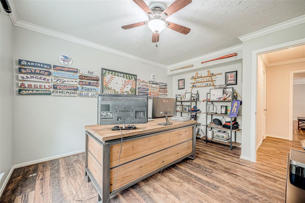 11607 Knobcrest Drive, Houston, Texas image 32