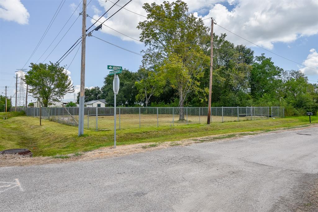 1902 Arizona Avenue, League City, Texas image 5