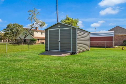 A home in Brazoria