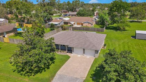 A home in Brazoria