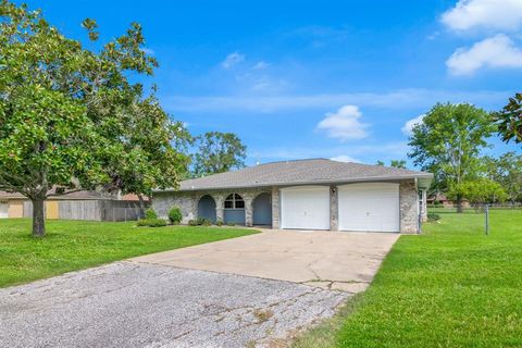 A home in Brazoria