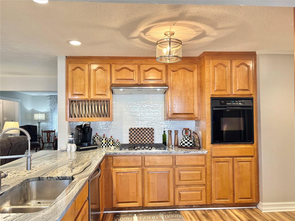 2729 Hillshire Drive, Deer Park, Texas image 11