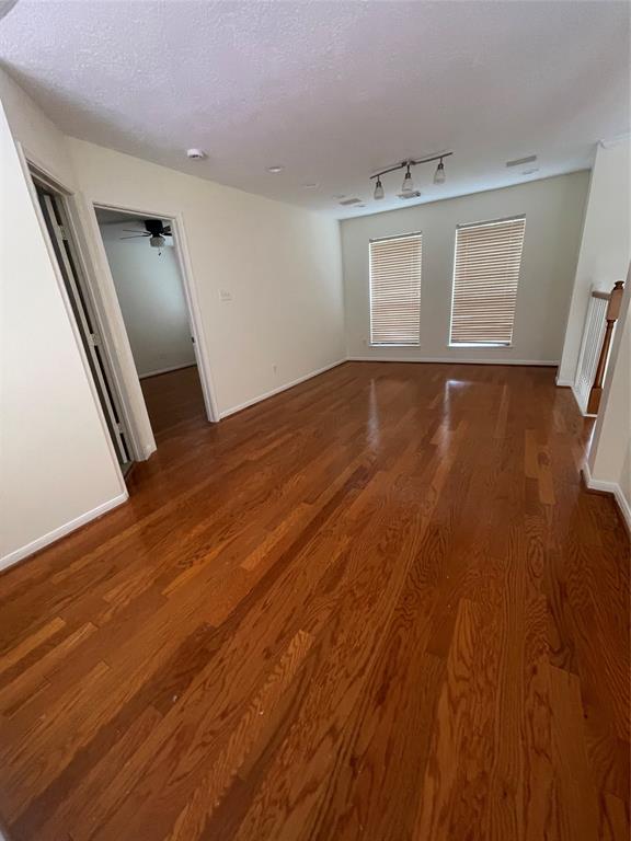 4311 Lakeside Meadow Drive, Missouri City, Texas image 35