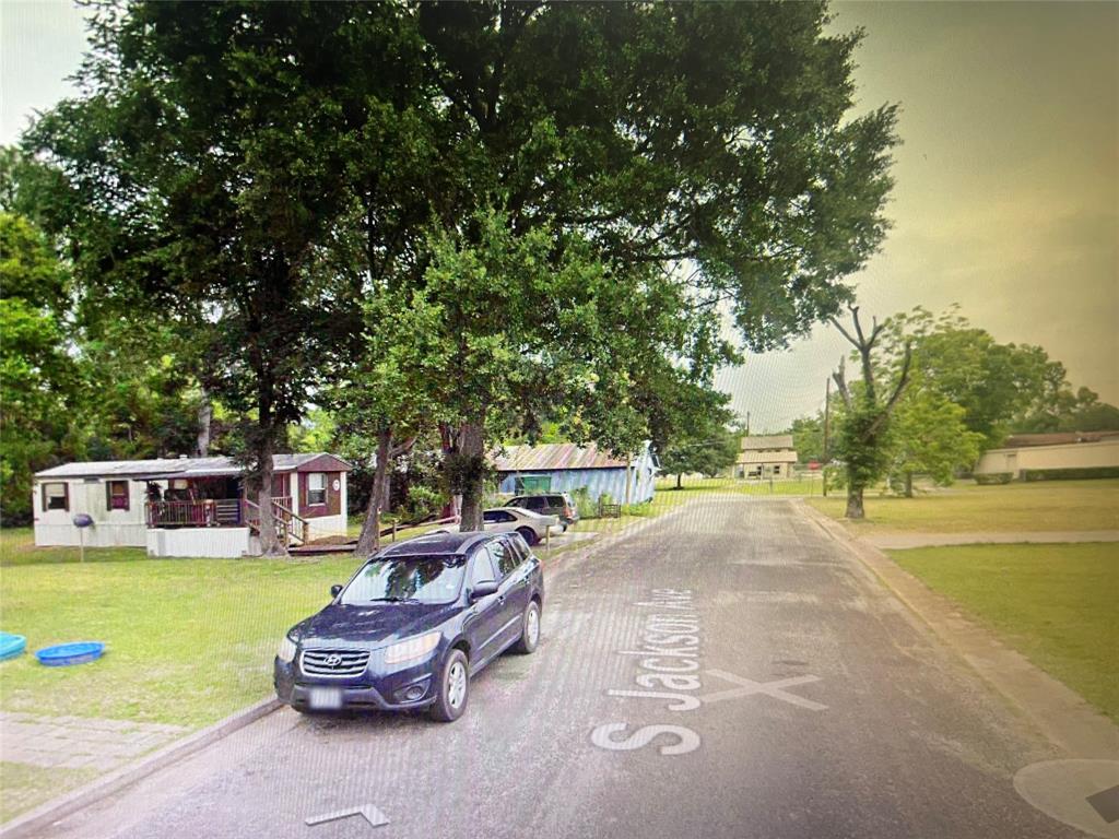 220 S Jackson Avenue, Livingston, Texas image 2