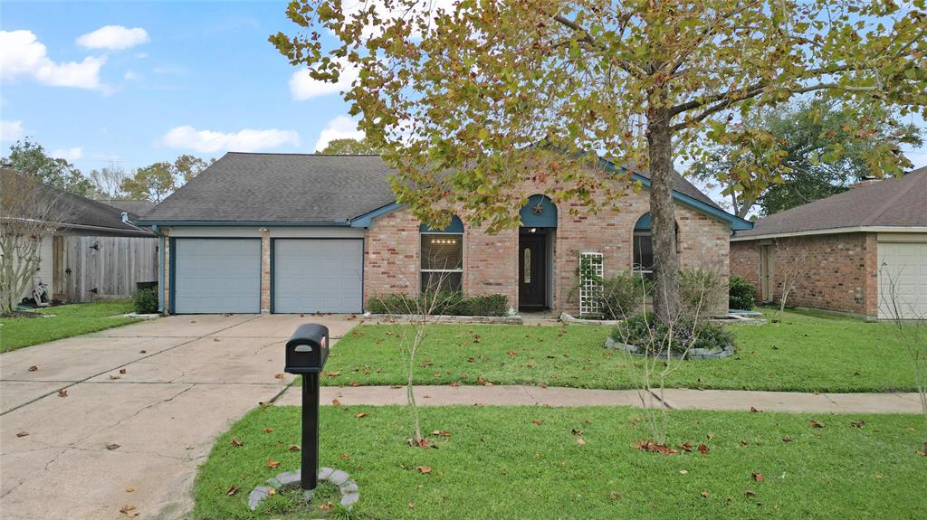 15815 Bougainvilla Lane, Friendswood, Texas image 1