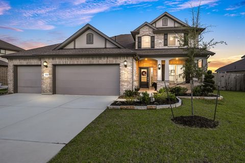 Single Family Residence in Mont Belvieu TX 15026 Gulfstream Park Avenue.jpg