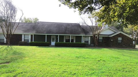 A home in Crockett