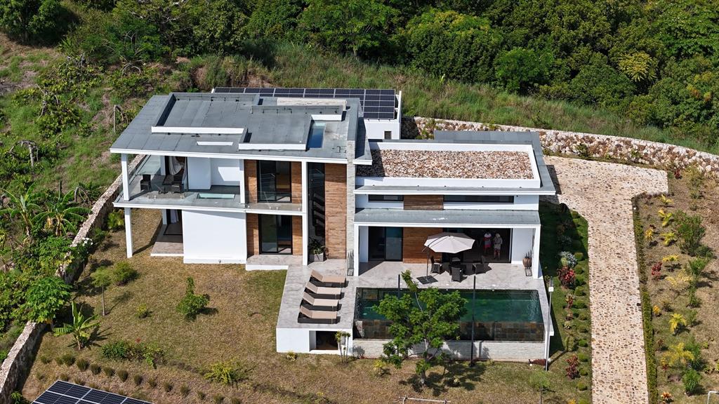 4 Luxury Villa Andrahibo