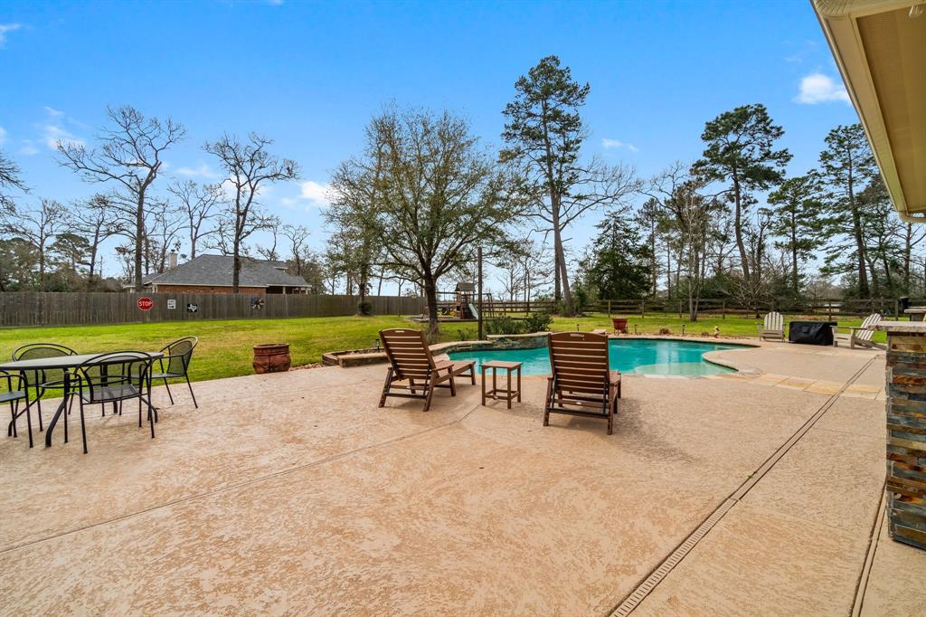 12282 Cedar Lane, Willis, Texas image 37