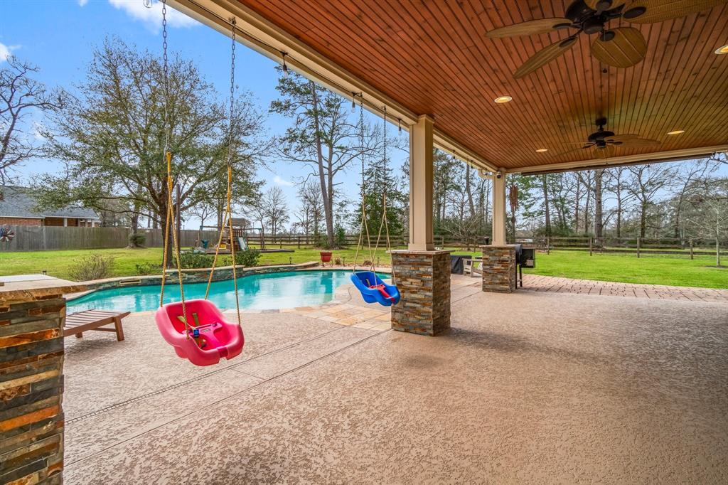 12282 Cedar Lane, Willis, Texas image 33