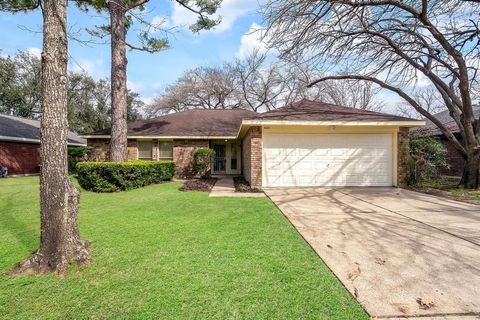 A home in League City