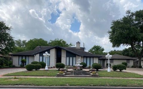 8107 S Braeswood Boulevard Houston TX 77071