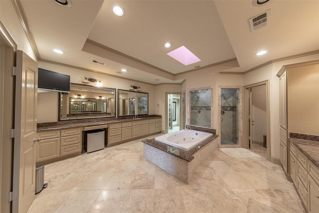 1111 Vista Creek Drive, Sugar Land, Texas image 27