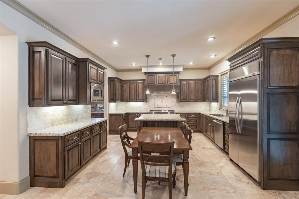 1111 Vista Creek Drive, Sugar Land, Texas image 13