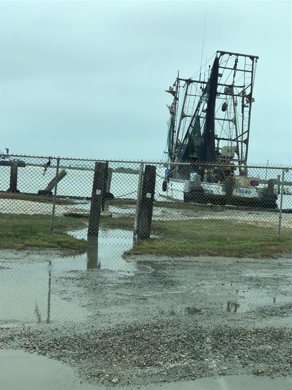 516 Overton Avenue, Port Bolivar, Texas image 14