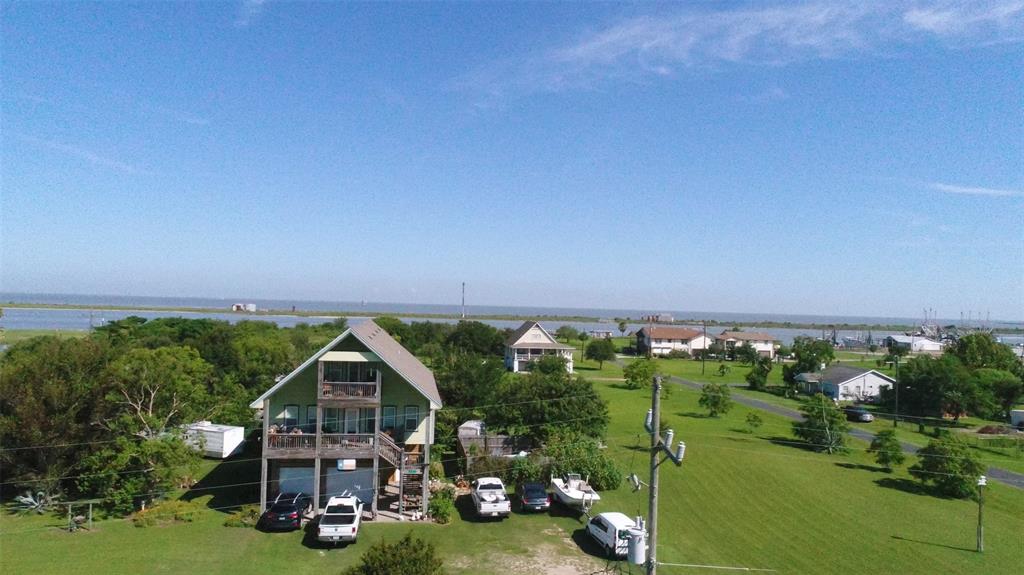 516 Overton Avenue, Port Bolivar, Texas image 4