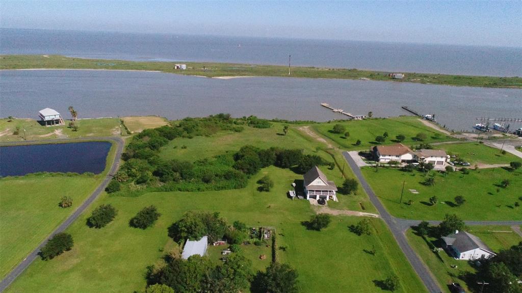 516 Overton Avenue, Port Bolivar, Texas image 3
