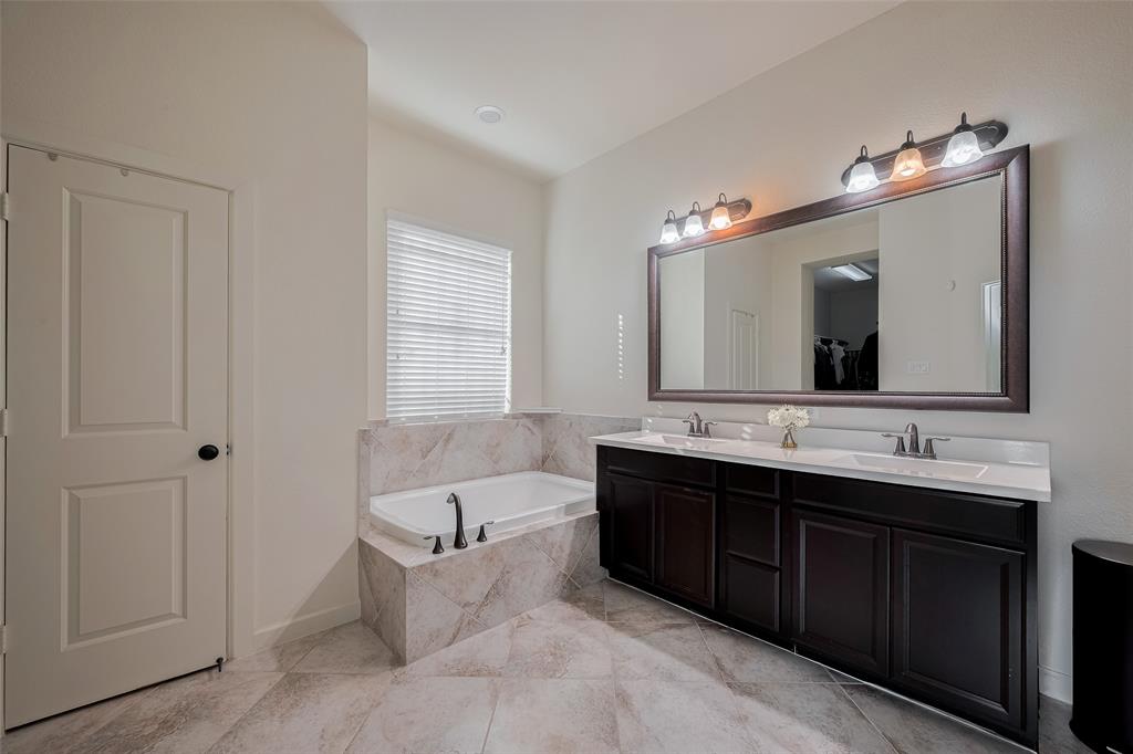 27003 Lindenwood Creek Lane, Katy, Texas image 29