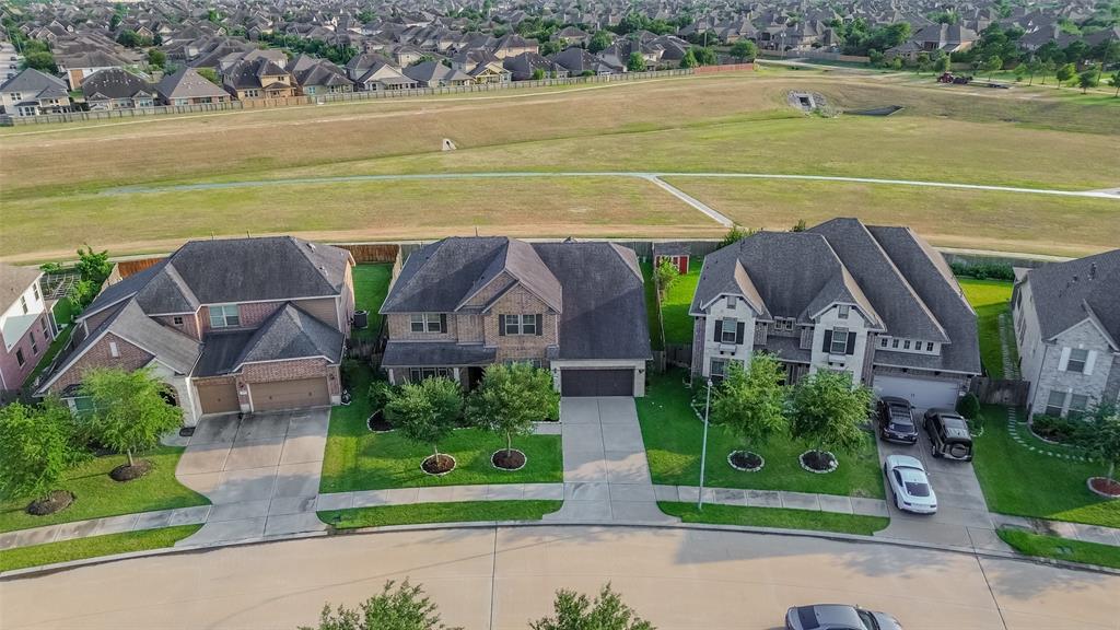 27003 Lindenwood Creek Lane, Katy, Texas image 4