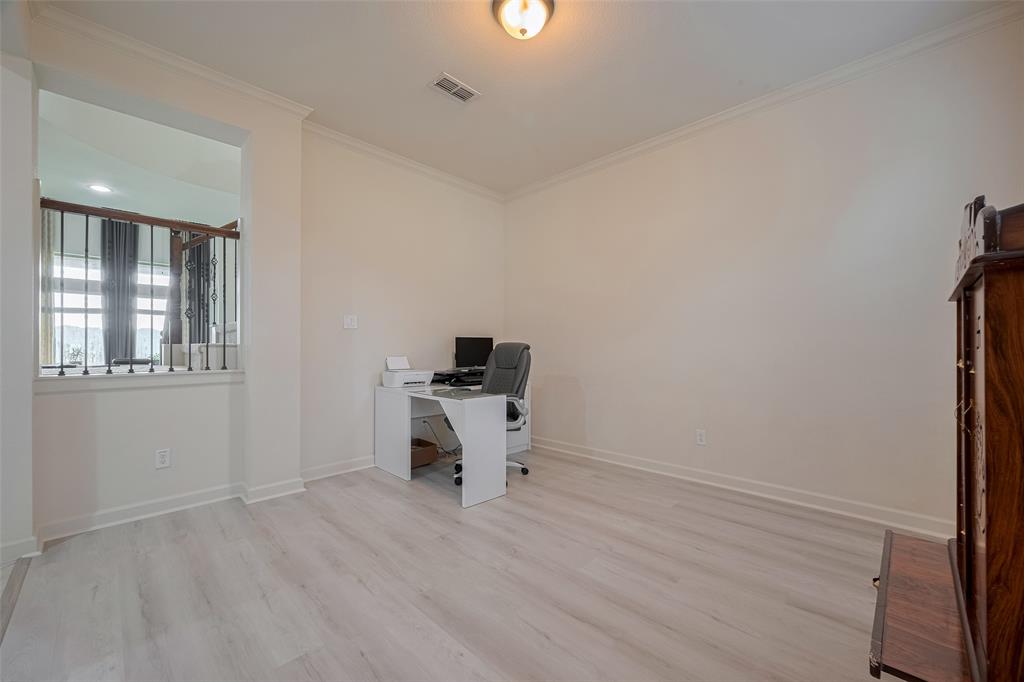 27003 Lindenwood Creek Lane, Katy, Texas image 11