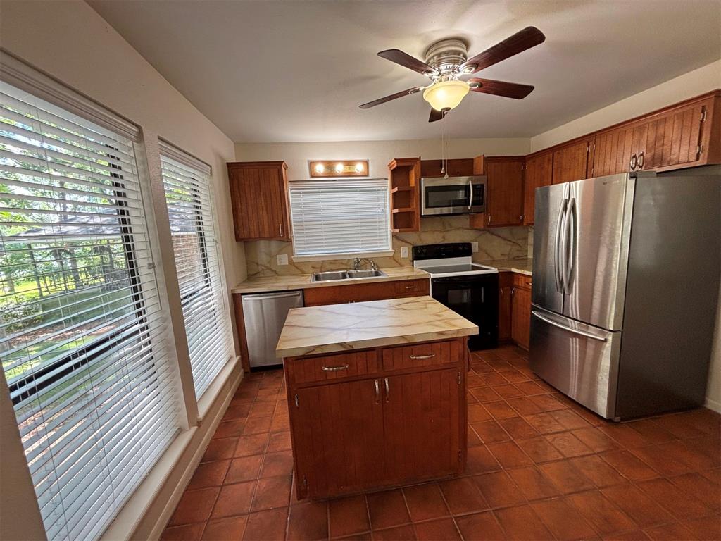 22023 Brierwood Drive, Frankston, Texas image 4