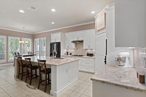 Single Family Residence in Spring TX 2815 King Point View Lane 25.jpg