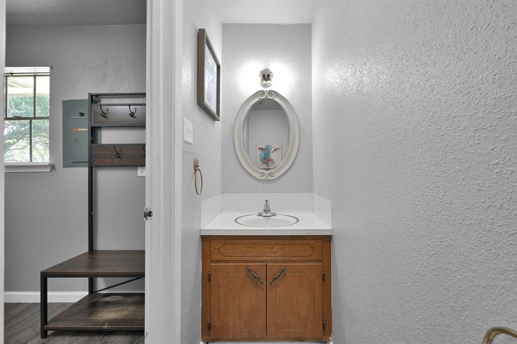 4 Crute Drive, Huntsville, Texas image 35