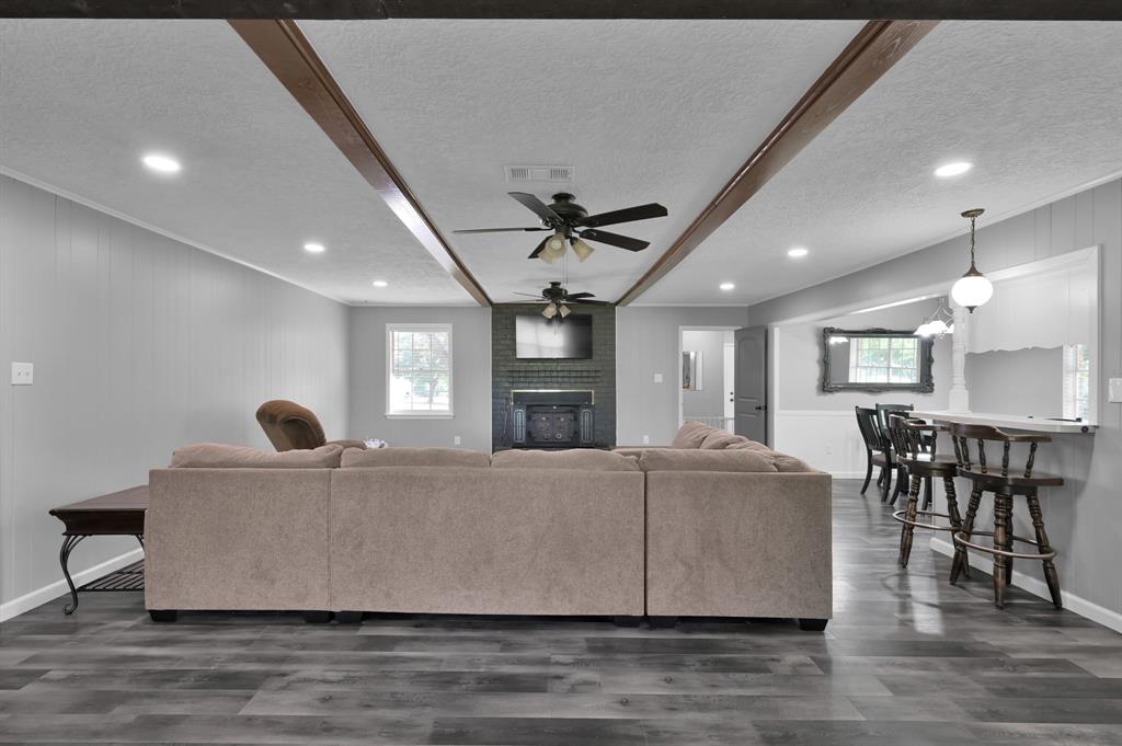 4 Crute Drive, Huntsville, Texas image 12