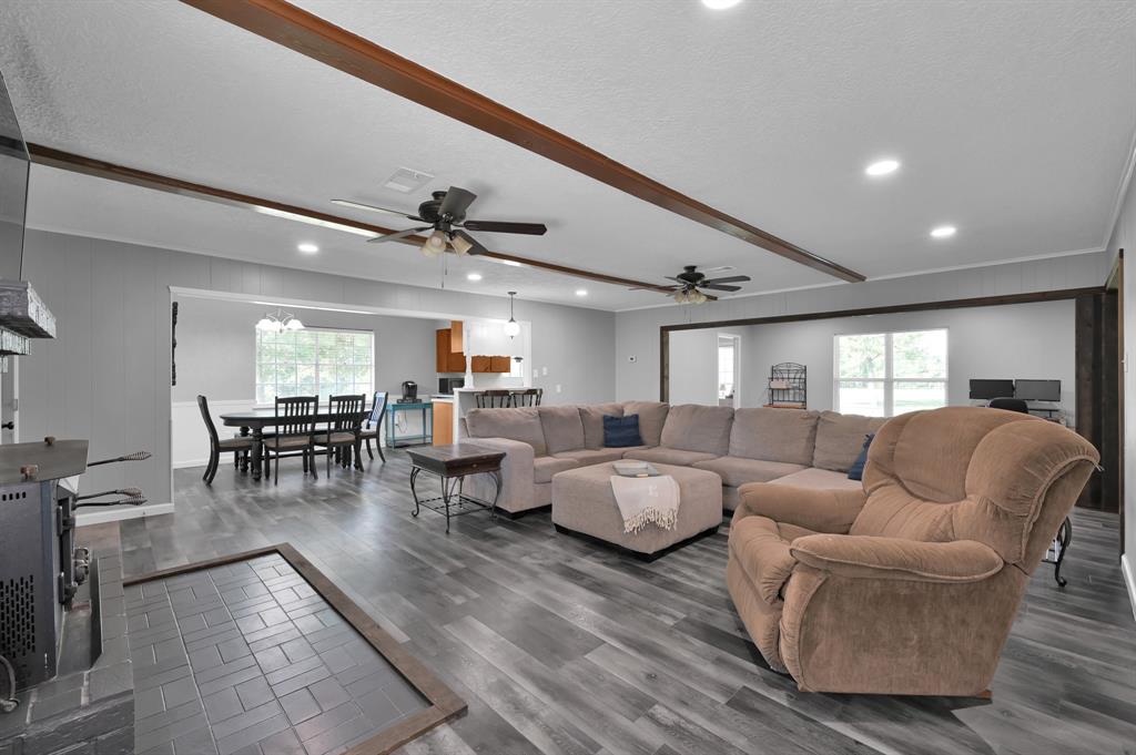 4 Crute Drive, Huntsville, Texas image 5