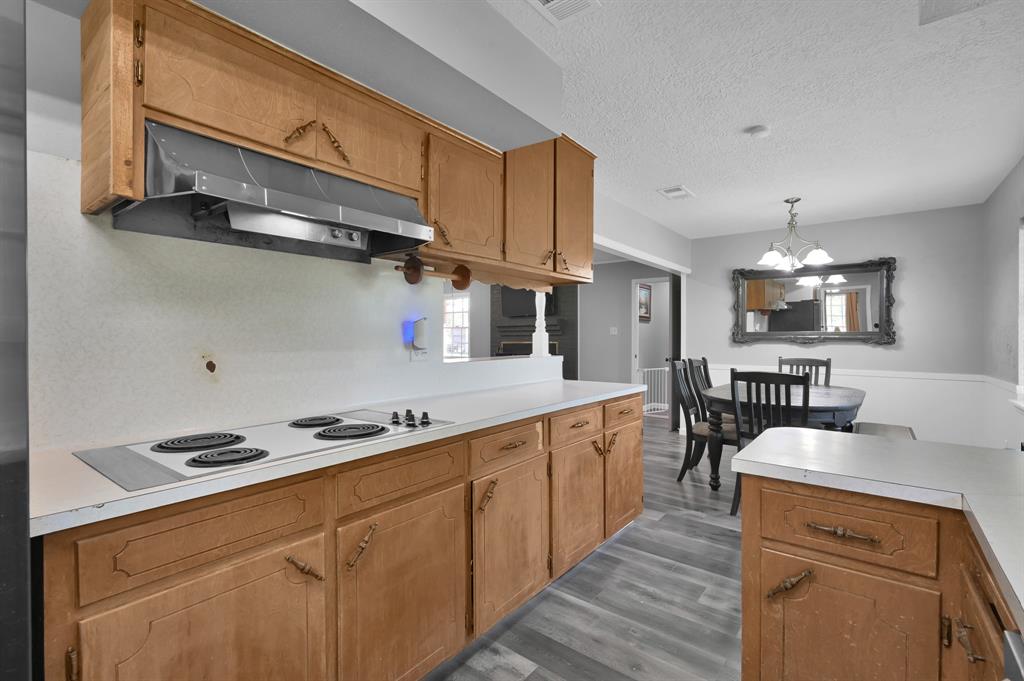 4 Crute Drive, Huntsville, Texas image 19