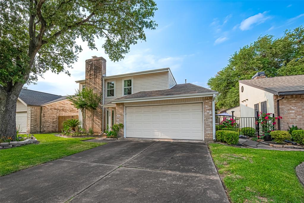 11935 Brook Meadows Lane, Meadows Place, Texas image 2
