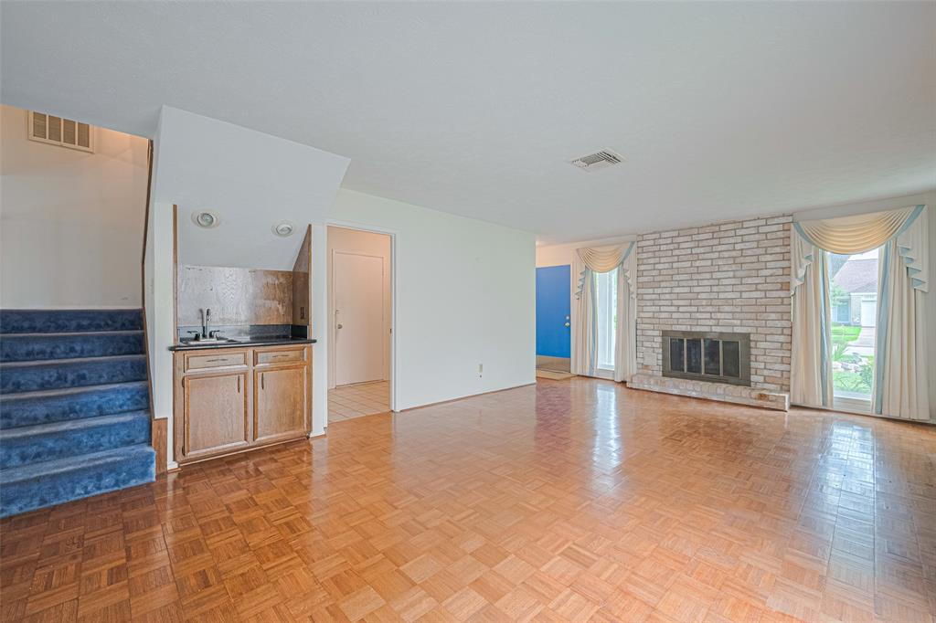 11935 Brook Meadows Lane, Meadows Place, Texas image 7