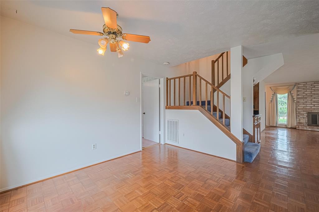 11935 Brook Meadows Lane, Meadows Place, Texas image 15
