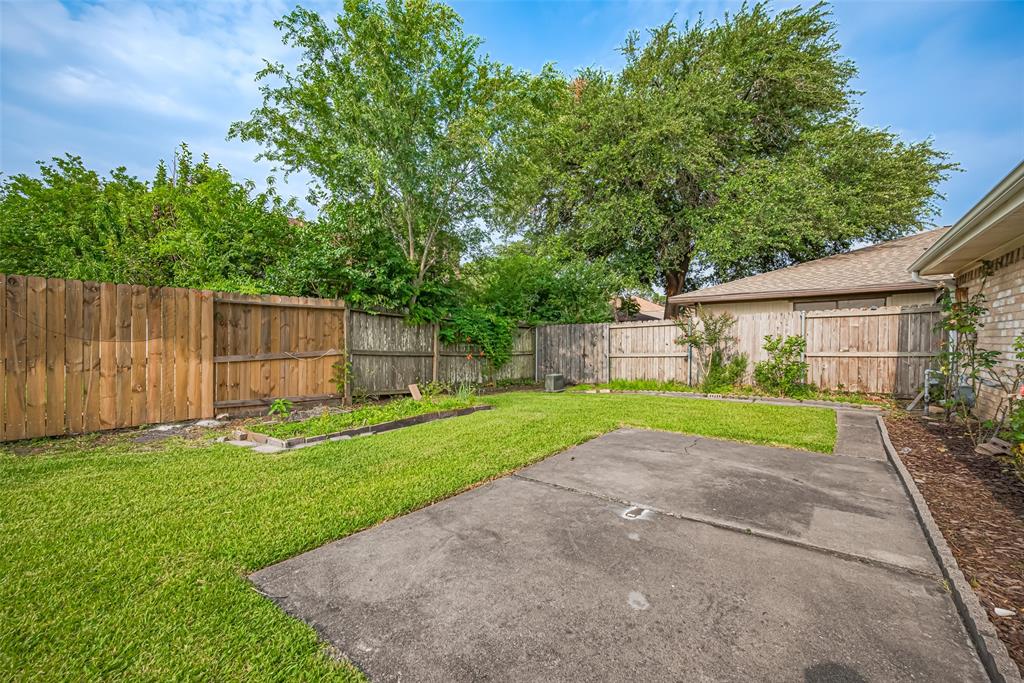 11935 Brook Meadows Lane, Meadows Place, Texas image 34