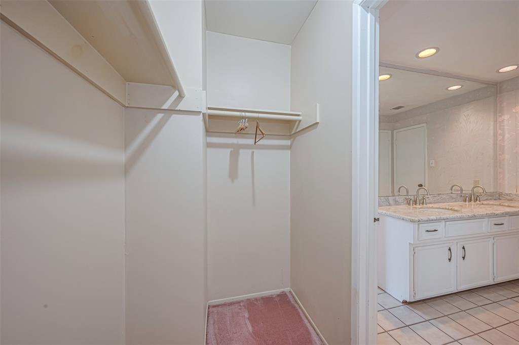 11935 Brook Meadows Lane, Meadows Place, Texas image 20